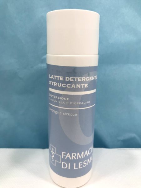 Latte detergente struccante